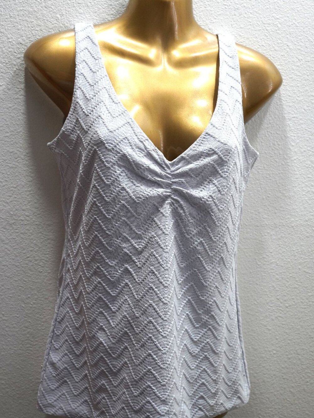 White house black market textured tank top size S